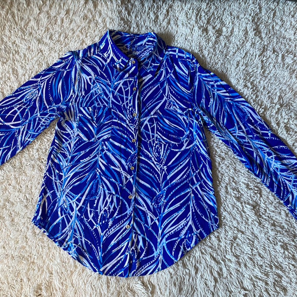 Lilly Pulitzer women long sleeve size small 100% Rayon blue color
